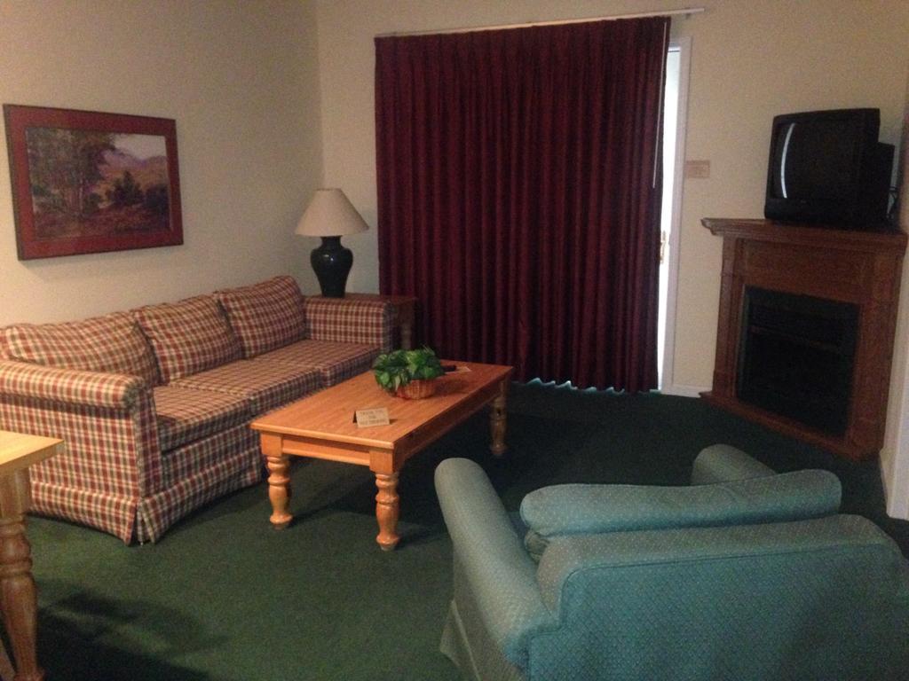 Hidden Valley Inn - Indiana Nashville Room photo